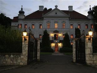Teleki-Degenfeld Kastelyszallo Szirák Buitenkant foto