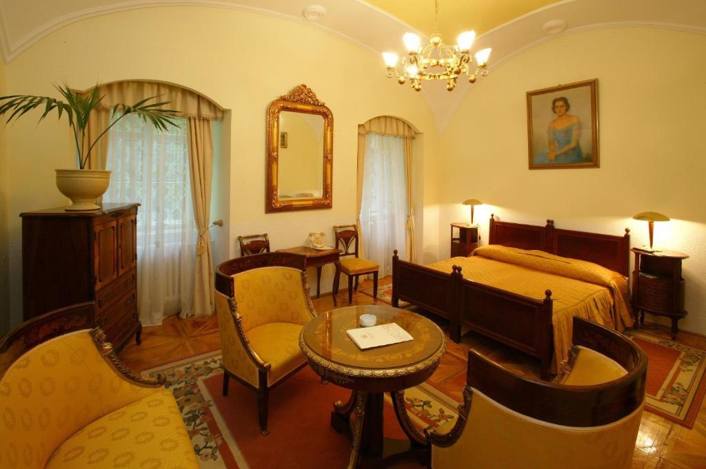 Teleki-Degenfeld Kastelyszallo Szirák Kamer foto